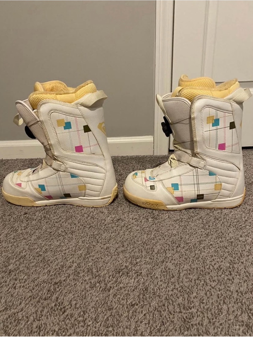 Women’s Roxy 0910 Leilani Boa Snowboard Boots - Size 10